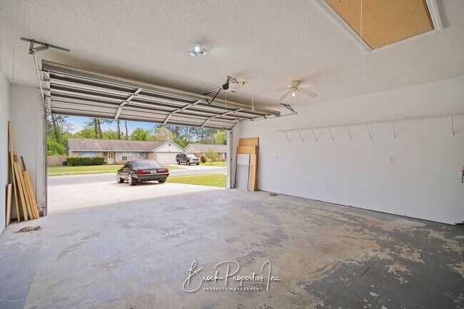 Building Photo - 2029 Coral St