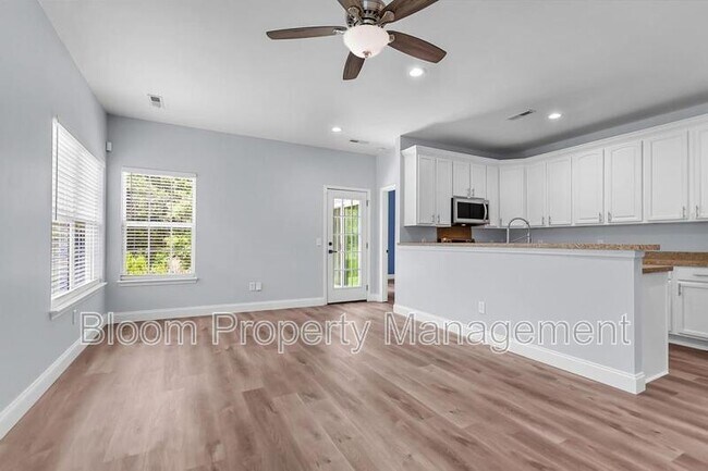Building Photo - 317 Savannah River Dr