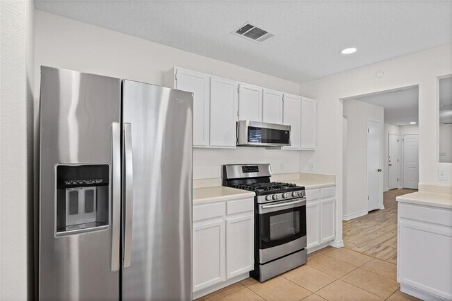 Building Photo - 806 Calico Dr