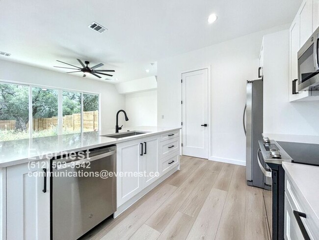 Building Photo - 21505 Boggy Ford Rd