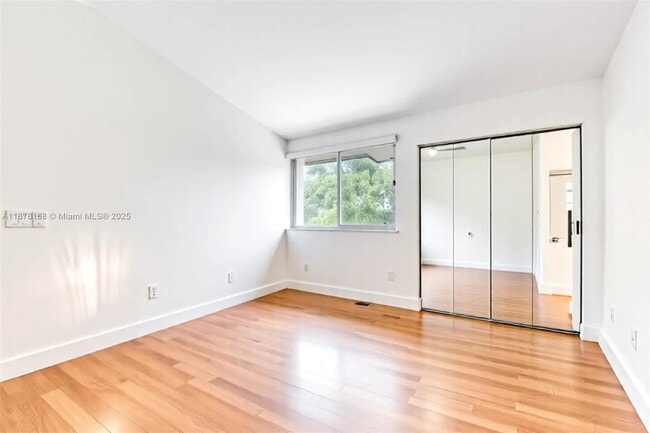 Building Photo - 15751 Woodgate Pl