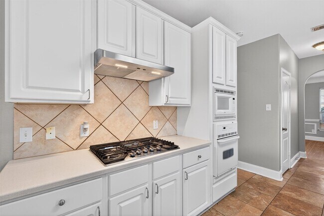 Building Photo - 13835 Bentpath Dr