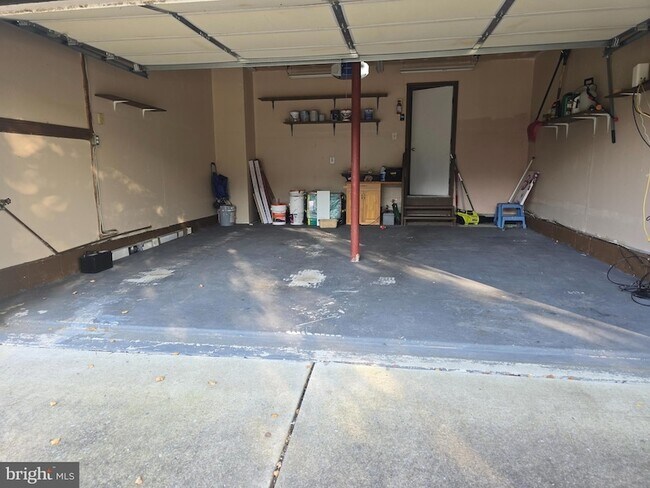 Building Photo - 1 Radcliff Ct