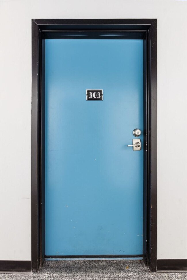 Building Photo - Unit #303 - The Regis Condos | Downtown Omaha