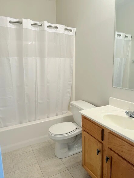 Building Photo - 949 Hideaway Dr