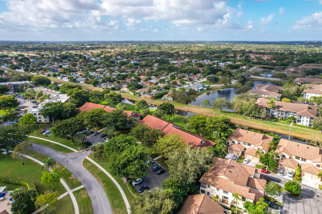 Building Photo - 10137 Mangrove Dr