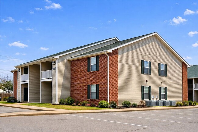 Building Photo - CAMBRIDGE POINTE
