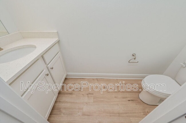 Building Photo - 5 Renea Cv