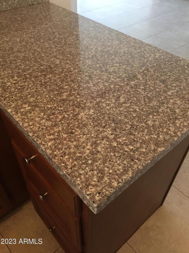 Building Photo - 1905 E University Dr