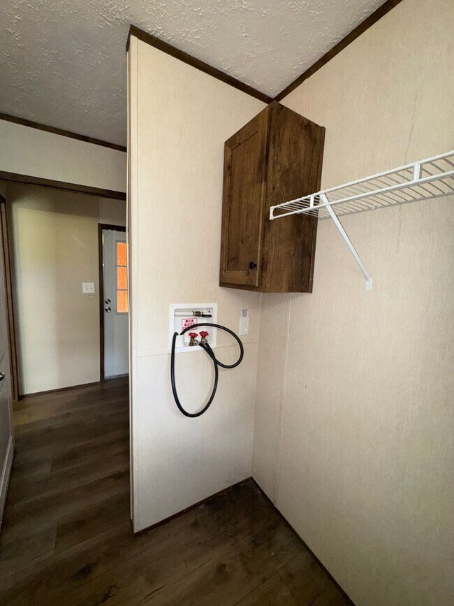 Building Photo - University Estates 63