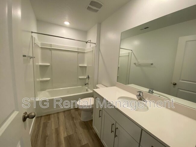 Building Photo - 3237 E Labyrinth Pt Cir