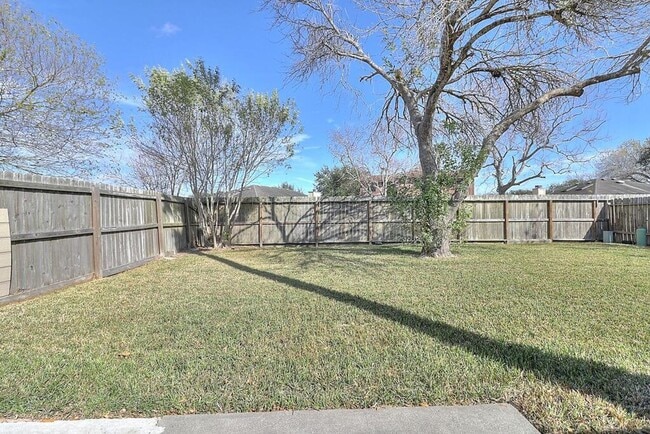 Building Photo - 5310 Gateridge Dr