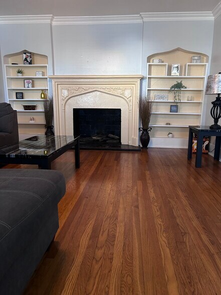 Building Photo - 1439 Eastmoreland Ave