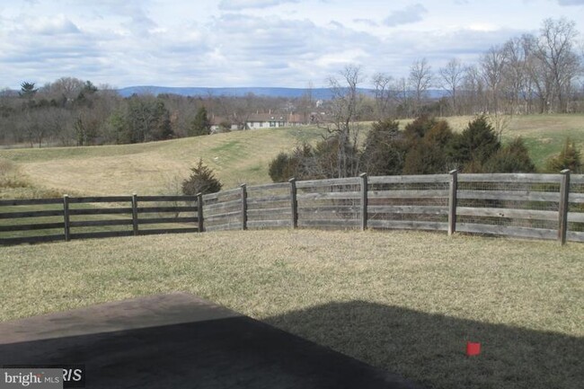 Building Photo - 509 Garden Gate Dr
