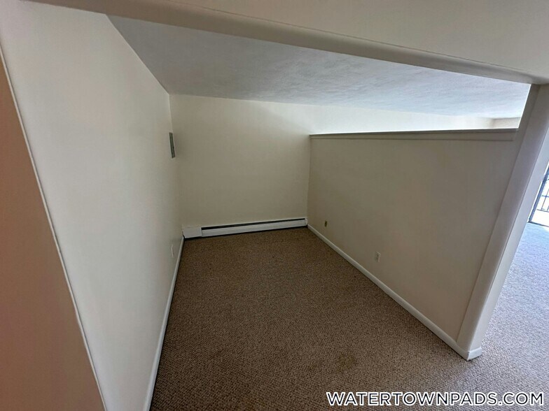 Building Photo - 245 Main St