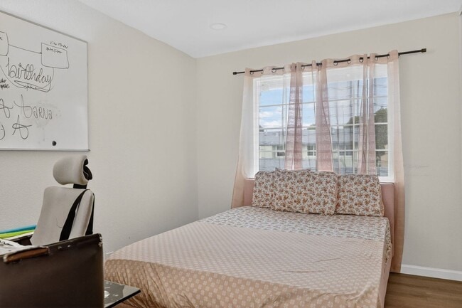 Building Photo - 4226 Comet Cir