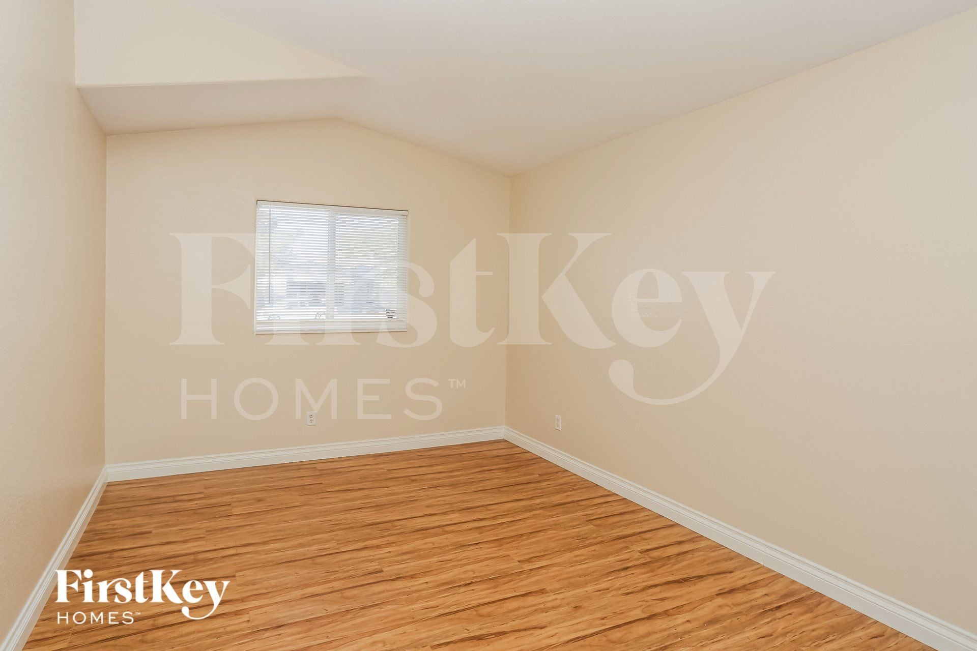 Building Photo - 5412 Redview Ct