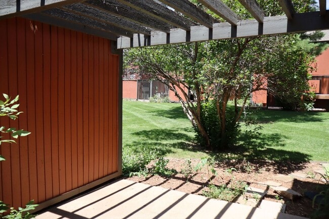 Building Photo - Comfort Meets Convenience – 3BR Fort Colli...