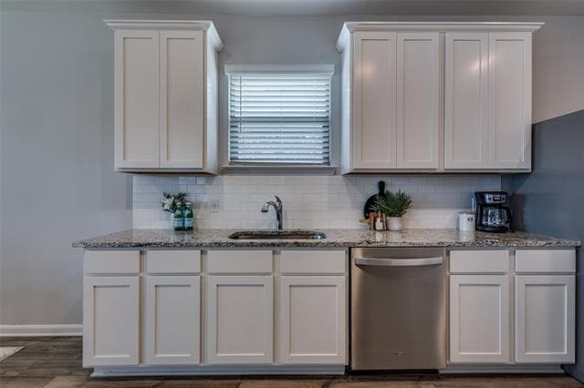 Building Photo - 304 Aceves Ct