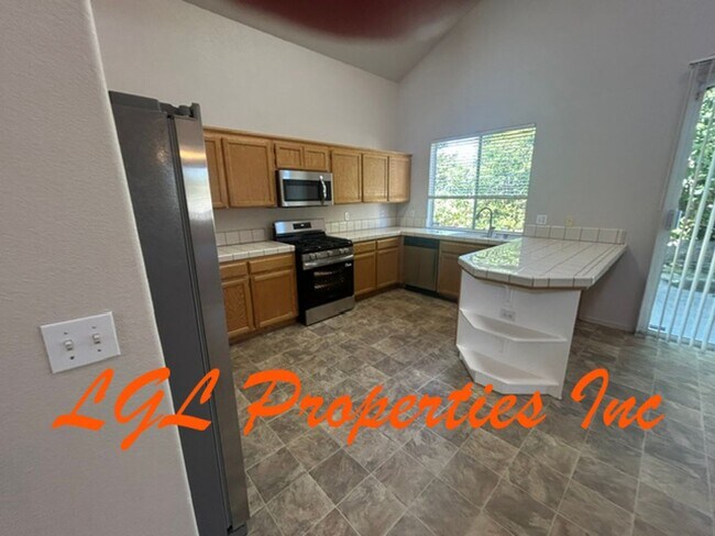 Building Photo - 4116 Woodwillow Ln