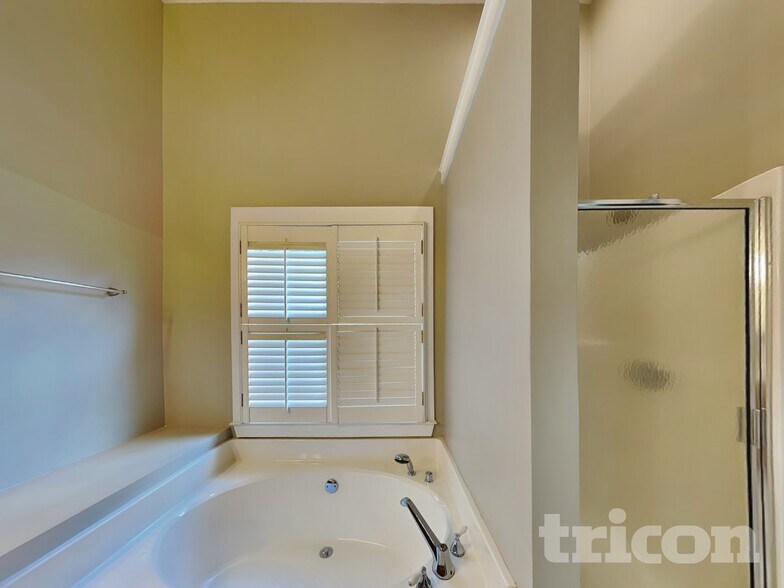 Building Photo - 71 Jefferson Dr