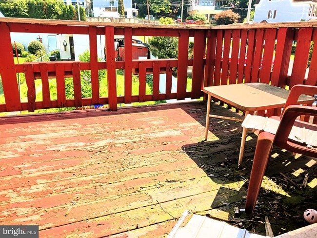 Building Photo - 449 S Mill St