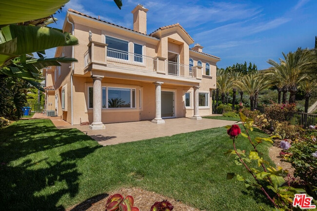 Building Photo - 16800 Calle Montecito