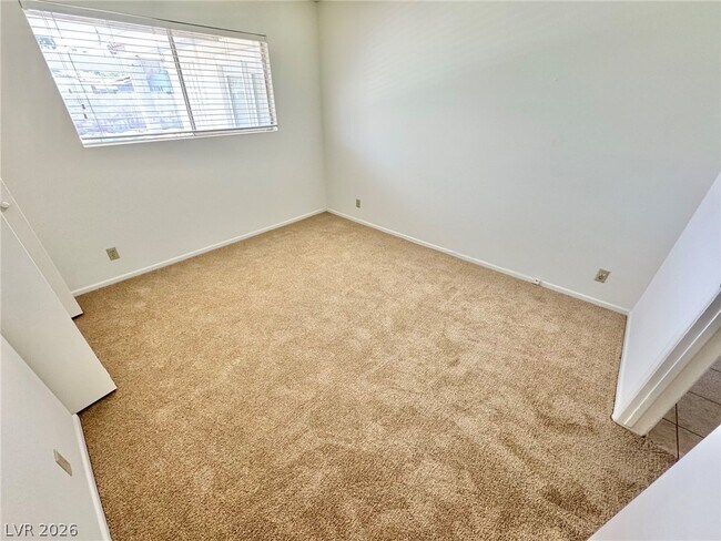 Building Photo - 2913 Colanthe Ave