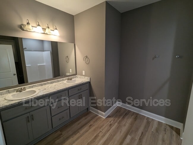 Building Photo - 172 Taylors Crk Dr