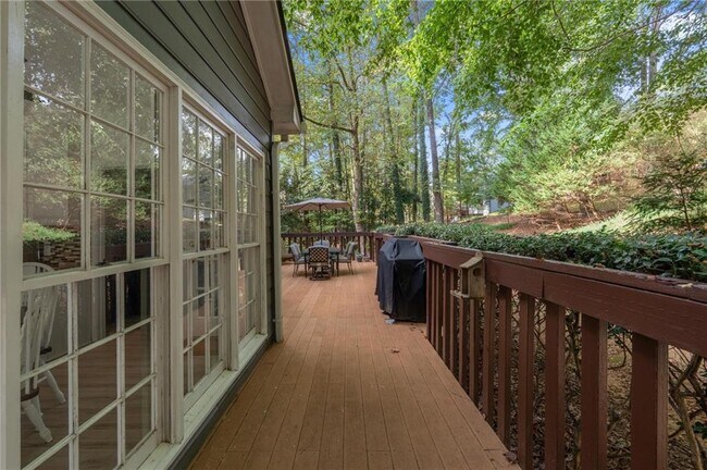 Building Photo - 4719 Brownstone Dr