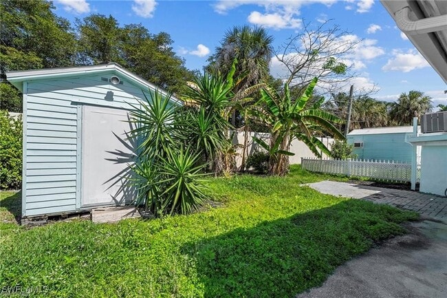 Building Photo - 1855 Danford St