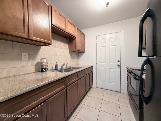 Building Photo - 1440 Parkway Dr