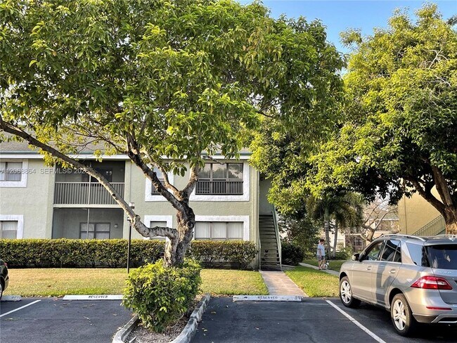 Building Photo - 8739 NW 39th St