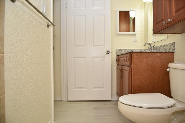 Building Photo - 10265 Gandy Blvd N