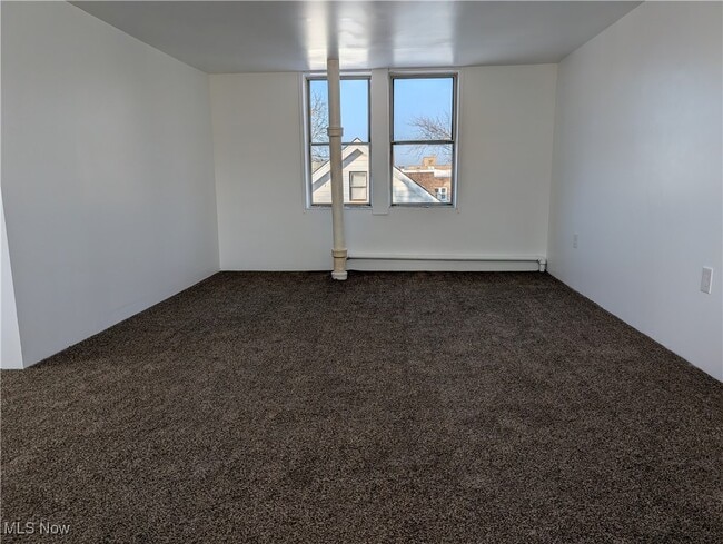 Building Photo - 2939 E 130th St