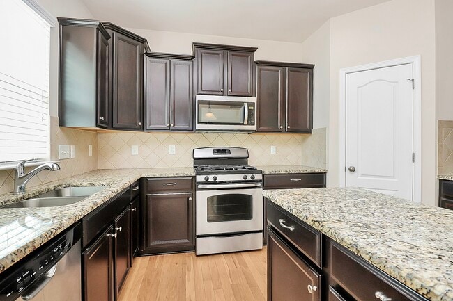 Building Photo - 14321 Green Birch Dr