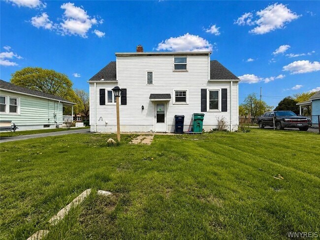 Building Photo - 3225 Belden Pl