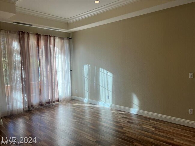 Building Photo - 34 Via Vasari
