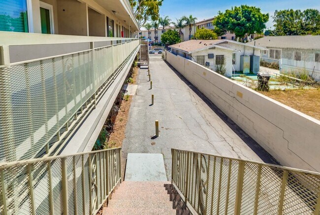 Building Photo - 6117 11th Ave