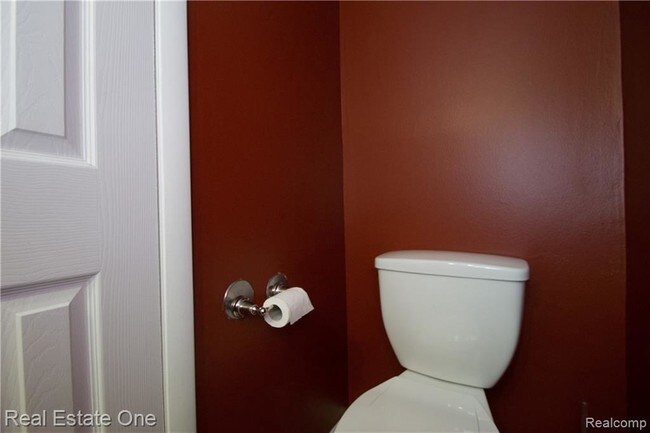 Building Photo - 27081 Farmbrook Villa Dr