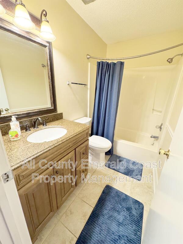 Building Photo - 1126 Bay Ct