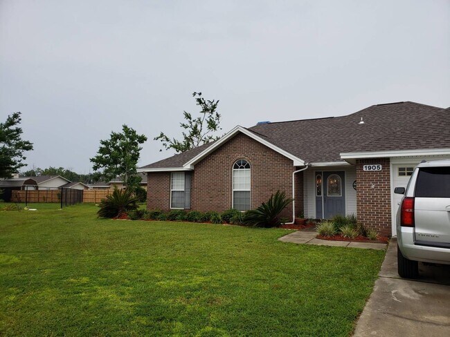 Primary Photo - Spacious Home on a No-Outlet Street in Quiet Lynn Haven Neighborhood! *1/2 OFF 1st Month's Rent!!...