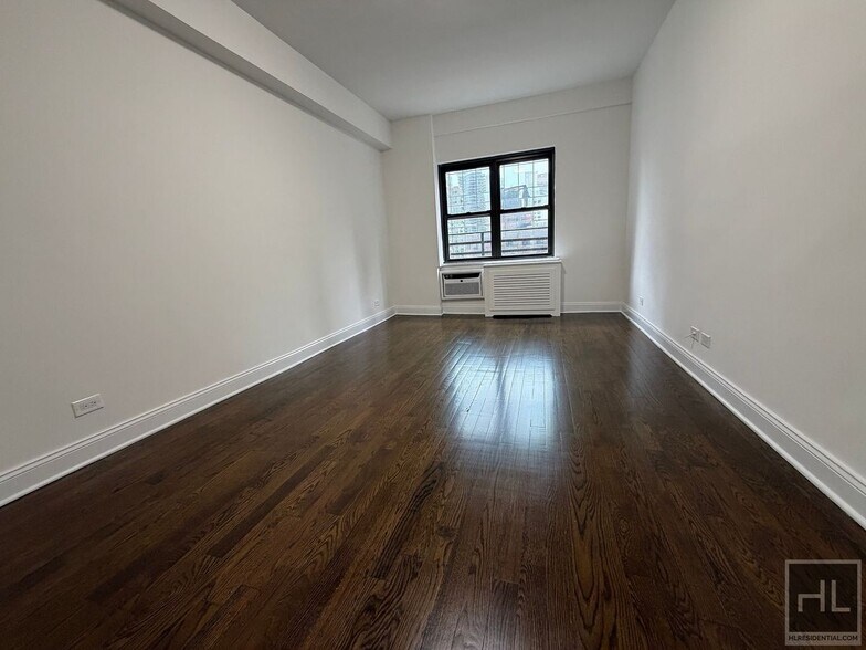 Building Photo - EAST 57 STREET