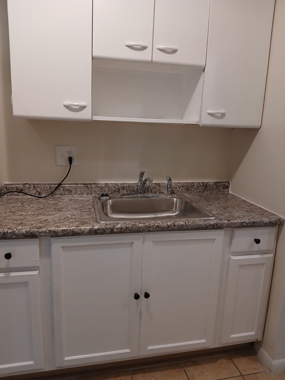 Building Photo - 1950 Nelawood Rd