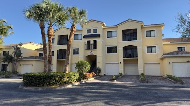 Building Photo - 2814 Grande Pky