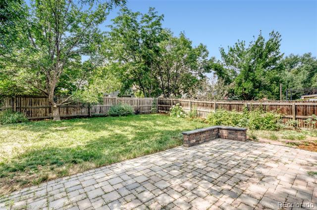 Building Photo - 1633 Deerwood Dr