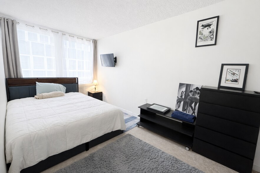 Building Photo - 130 Water St