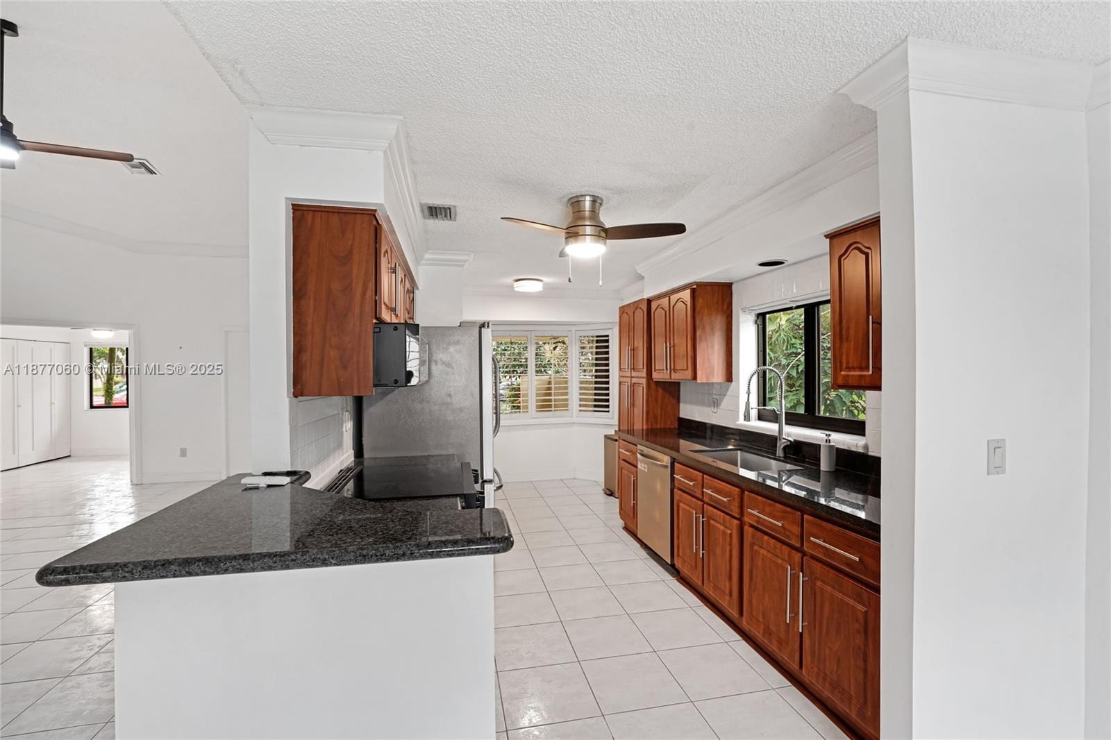 Building Photo - 344 NW 94th Ter