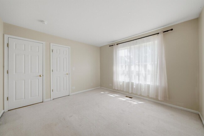 Building Photo - 9165 Buckingham Ct