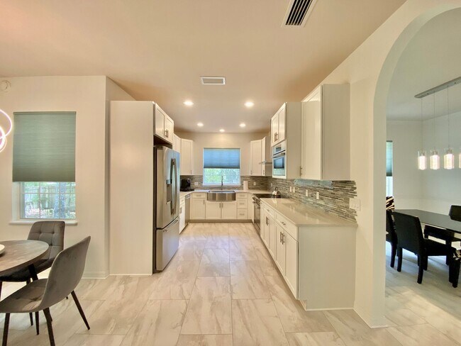 Building Photo - Renovated Haile Plantation Home – Move-In ...